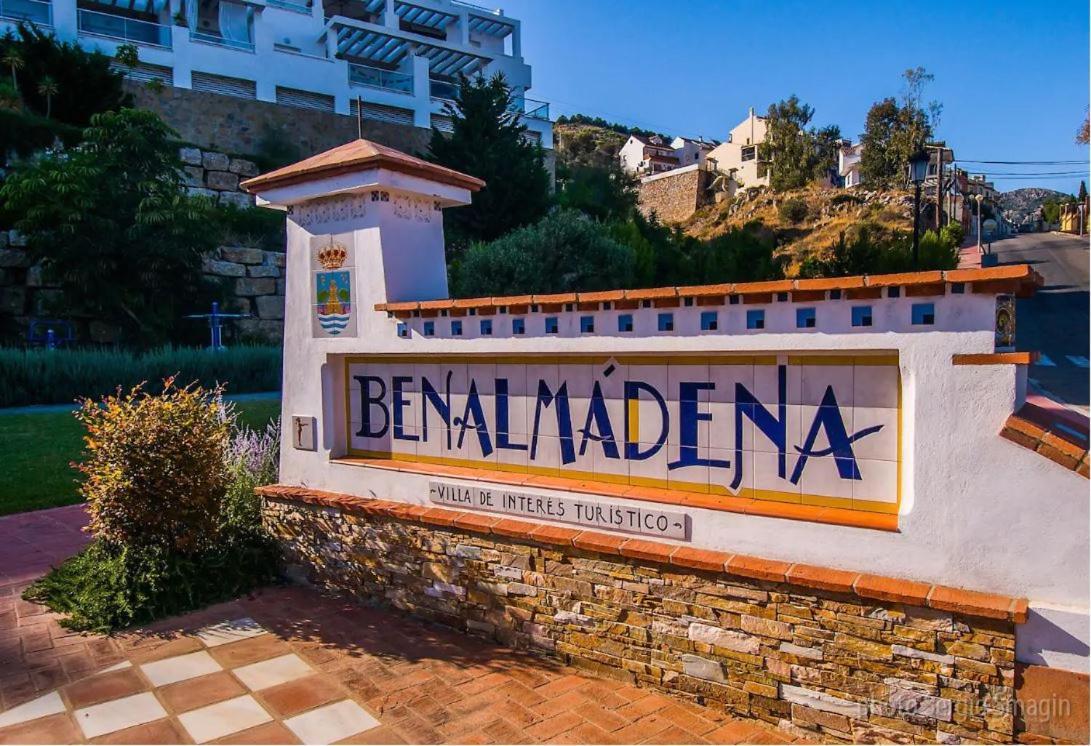 Piso En Alquiler En Benalmadena Costa Lägenhet Exteriör bild