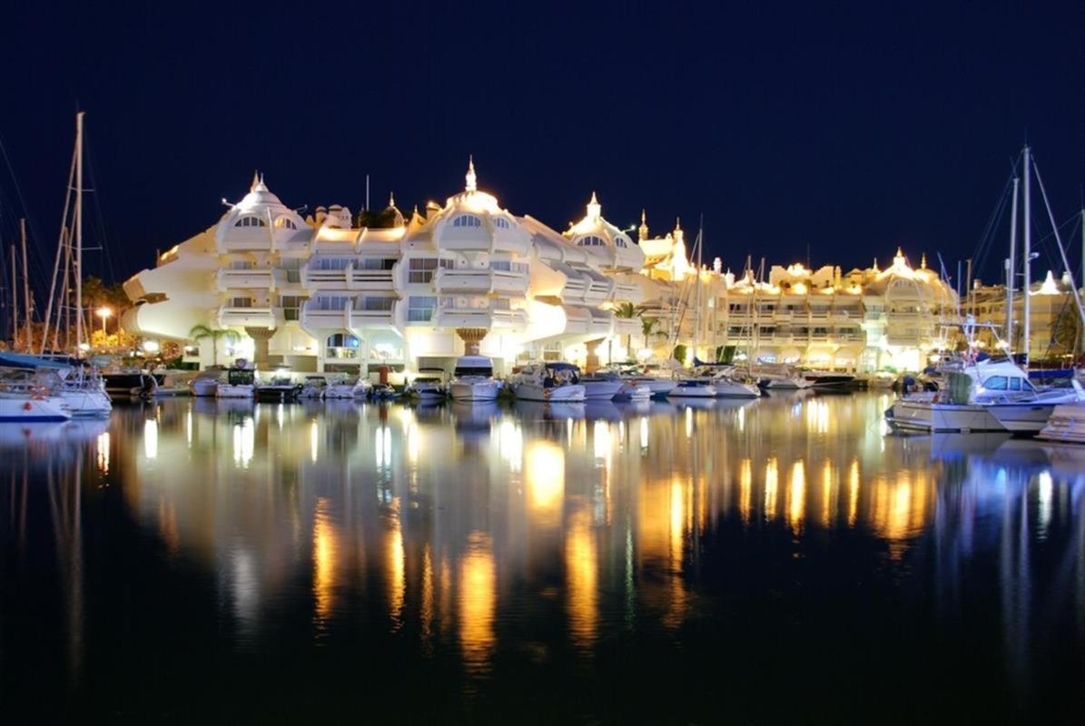 Piso En Alquiler En Benalmadena Costa Lägenhet Exteriör bild